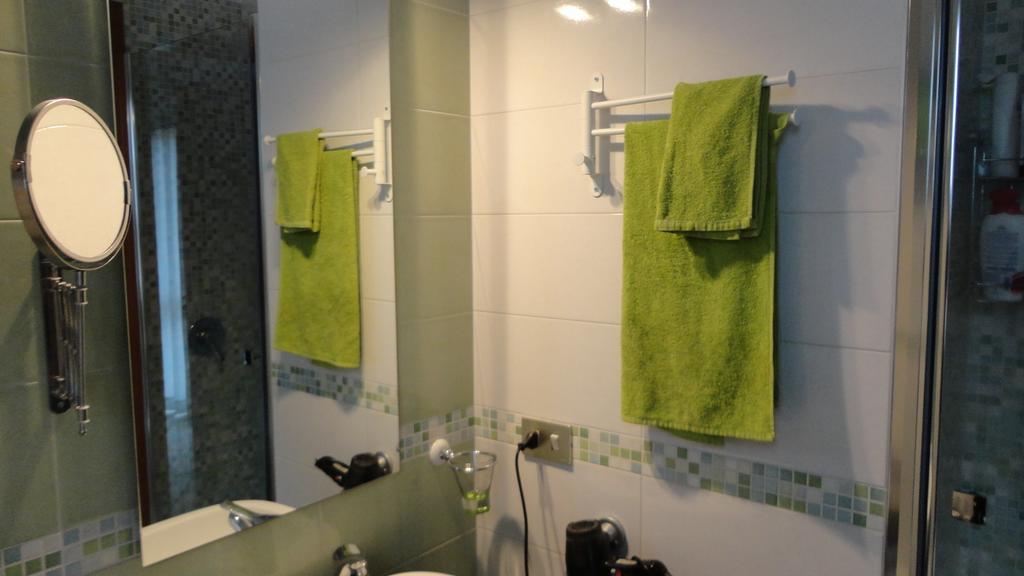 Touristic Apartment "Agata" 시르미오네 객실 사진